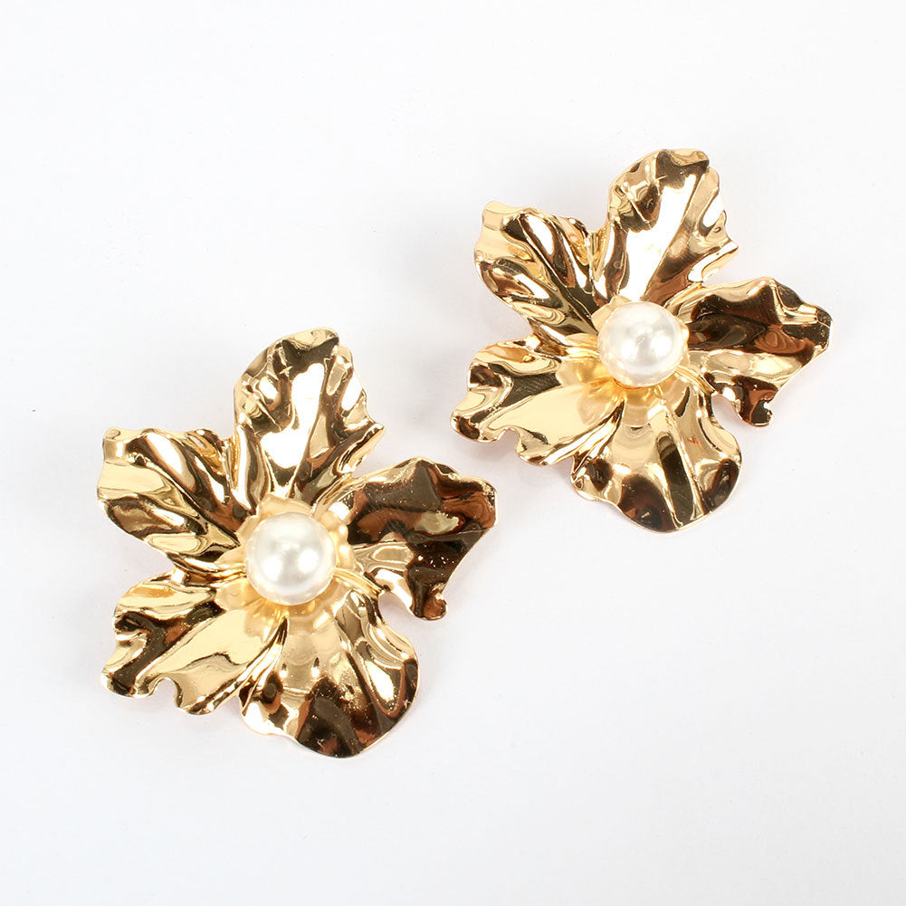 Simple And Exaggerated Flower Stud Earrings