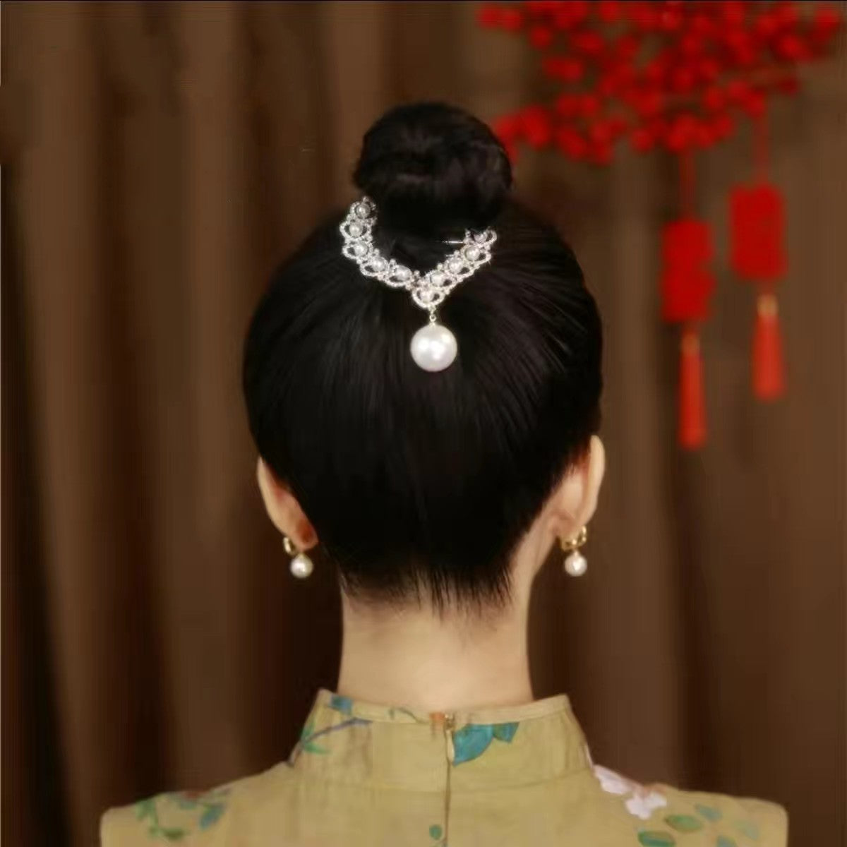 Glittering Salivary Diamonds Foam Beads Glittering Pills Hair Clip