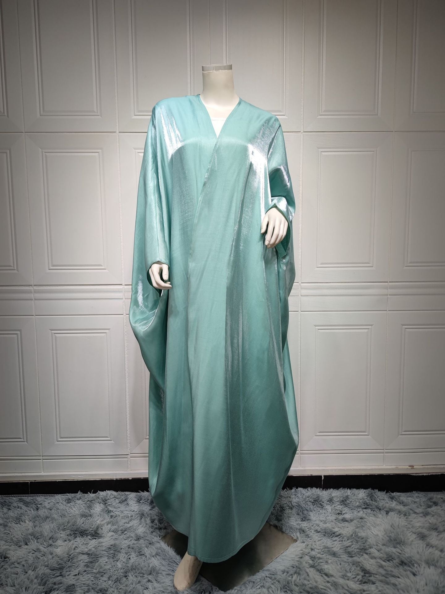 Fashion Fil-Lumiere Satin Solid Color Batwing Sleeve Robe